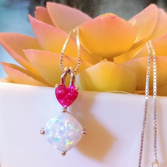 Fashion Jewelry Jewelry - 🆕🌺 White Fire Opal Necklace